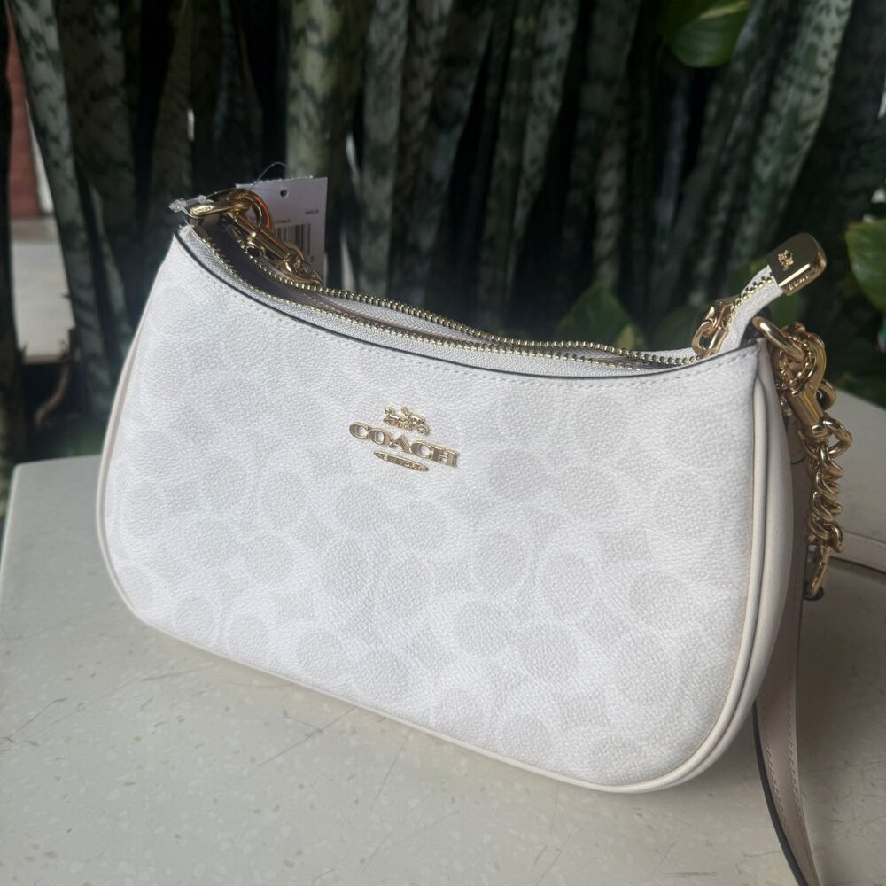 coach Teri Shoulder Bag In Signature Canvas cv933 - Picture 2 of 8